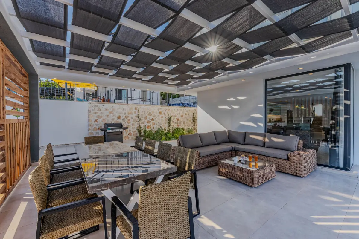 Polycarbonate Patio Roof Panels in Ontario, CA